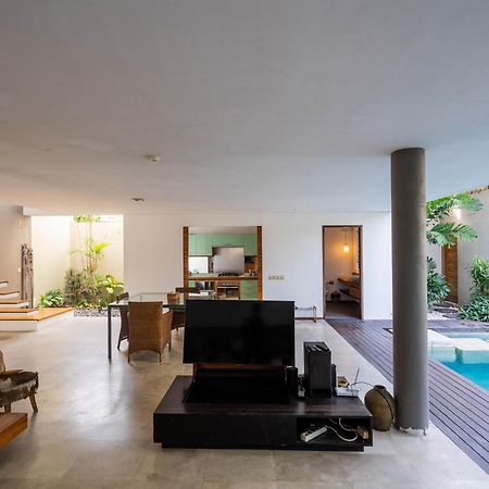 Villa Athena Семиньяк Экстерьер фото